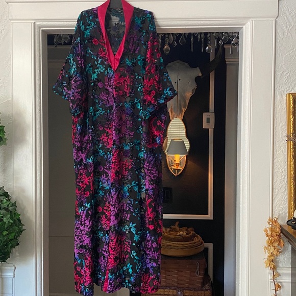 Dreamy Floral Multicolor Kimono Dress - Picture 2 of 14
